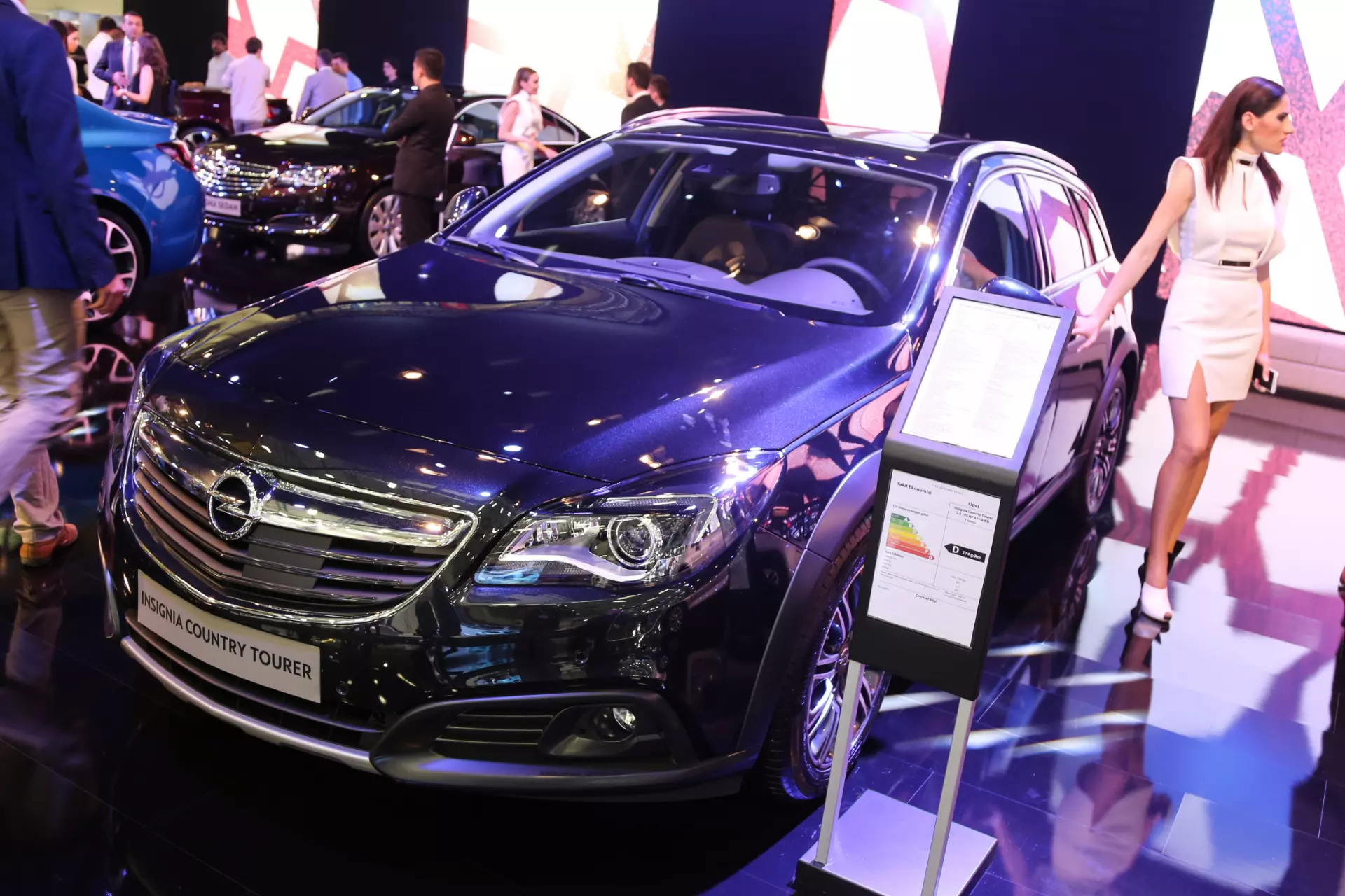 Vauxhall Insignia hatchback - What is the most reliable tow vehicle?